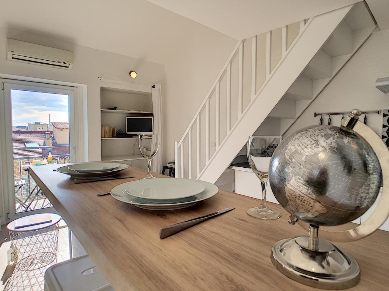 Nestor&jeeves - Duplex Miroir - Hyper Center - Shopping Area - Floor *